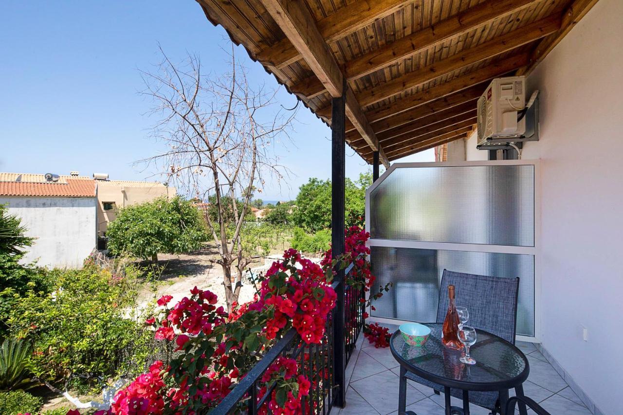 Irini Apartments And Studios อากิออส กอร์ดิออส ภายนอก รูปภาพ